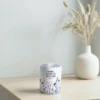 matowy ceramiczny kubek z napisem "Dobro, które się przelewa", widok na napis, WEAR THE WAY